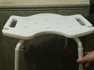 Продается табурет для ванной
