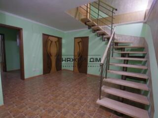 Аренда офиса закрытого типа, по бульв. Дарницкий 12, общей площадью ..