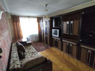 Продам 2-комн. квартиру на Черёмушках, ул. Малиновского, 3/5 эт., ...