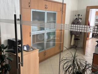 Se dă în chirie oficiu pe str. Pușkin, cu suprafața de 43 m.p. ...