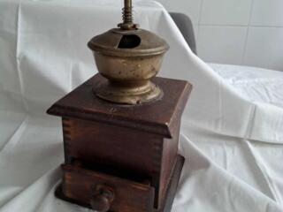 Немецкая старинная кофемолка