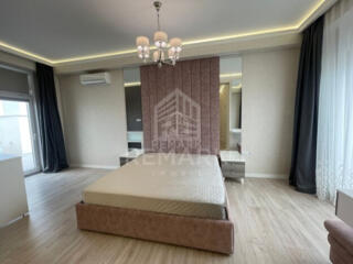 Se vinde Penthouse spațios cu terasă de 230 mp! 2 locuri de parcare ..