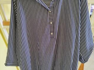 Блузка р-р 56, новая, ткань холодок. Все мерки на фото.