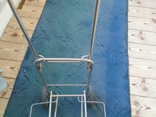 Продаю хозяйственную тележку. Цена= 170 рублей.