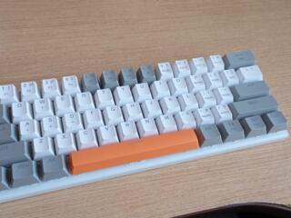 Продаю почти новую и качественную клавиатуру