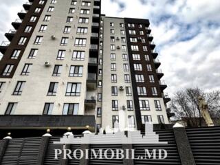 Vă propunem spre vânzare acest penthouse cu 3camere și living, sect. .