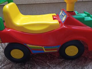 Машинка толокар