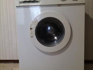 Машинка стиральная Zanussi неисправная отдам даром
