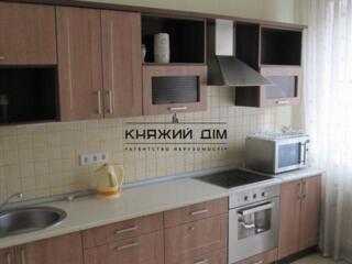 Відмінна 1-кімнатна на вул. Паньківській 27/78. Площа: 50/22/15 кв.м. 