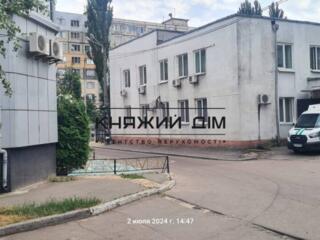 Оренда приміщення біля ринку на Тулузи. Дві кімнати, підвальне ...