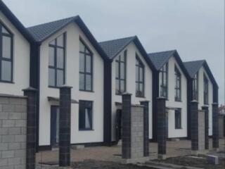 Продаются современные таунхаусы в с. Лески. Общая площадь — 99 м², ...