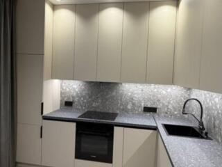 В продаже стильная и современная однокомнатная квартира общей ...