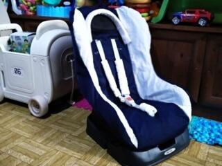 Автокресло. 700 р. Регулируется