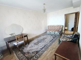 Продаю простору 1к. квартиру на Намиві з видом на річку