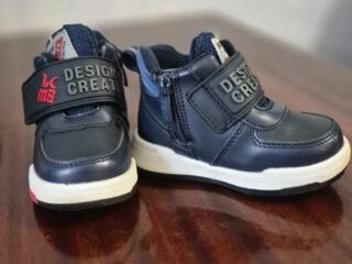 Продам почти новые ботиночки