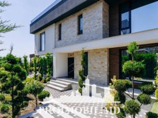 ​ ​ Vă propunem spre chirie această casă în 3 nivele, amplasată în ...