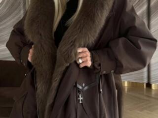 Продам куртку в идеальнейшем состоянии