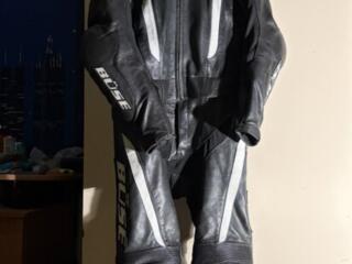 Кожаный мото-комбинезон