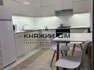 Пропонуеться в оренду 2к квартира студія м Кловська Печерський узвіз .