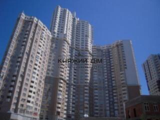 Продається 4-х к. Кв. по вул. Срібнокільська 1. Площа: 140/90/20 ...