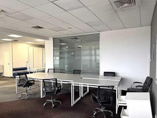 Оренда офісу  загальною площею 132 кв.м., в  Бізнес центрі  ...