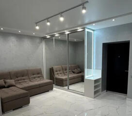 Продаётся однокомнатная квартира. Дарницкий район, шоссе Харьковское, 