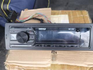 Продам новую автомагнитоллу, экран в плёнке.