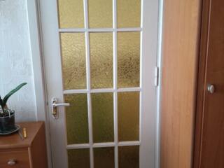 СРОЧНО! Входная дверь и 6 межкомнатных дверей (НАТУРАЛЬНОЕ