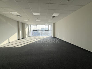 Oficiu nou în Business Centru Royal Tower! - suprafața totală: 62 ...