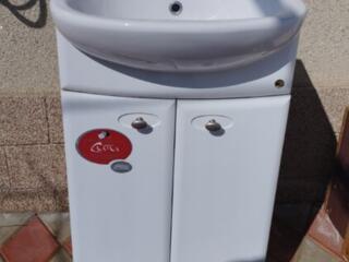 Шкафчик с умывальником и краном в комплекте