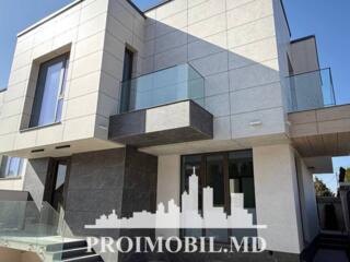 Vă propunem spre vânzare aceast townhouse în 2 niveleîn Buiucani, ...