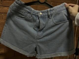 Шорты джинсовые размер M