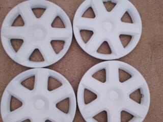 Продам комплект колпаков R 14.