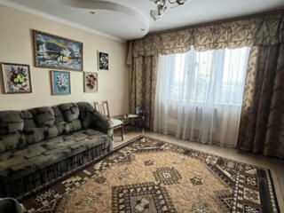 Продается 3-комнатная квартира на Красных казармах(Виктория) 8/13