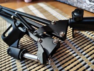 Продам микрофонный держатель