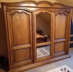 Дубовая резная спальня