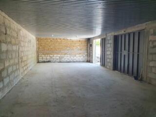 Сдам гараж 50 м кв район НИИ Есть 380вольт и 220вольт огромный подвал