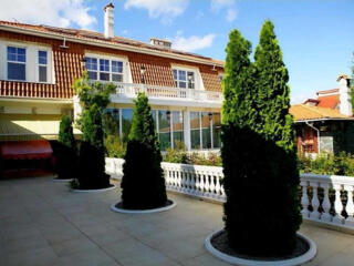 Аренда премиальной виллы в охраняемом поселке Совиньон, бассейн