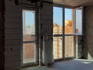 Продается однокомнатная квартира в ЖК Яскравый. Квартира находится на 