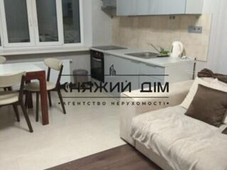 Продажа 2-х к. кв. студио по ул. Отто Шмидта 14а, 54/24/19 кв. м, 2/4 