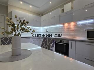 Пропонується на продаж (БЕЗ КОМІСІІ) чудова та простора, повністю ...