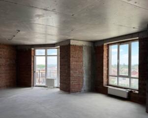 Предлагается к продаже трехкомнатную квартиру в новом жилом комплексе 