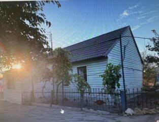 Продається будинок в селі Іваново (Свердлово). Будинок розташований ..