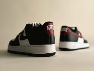 Продам кроссовки