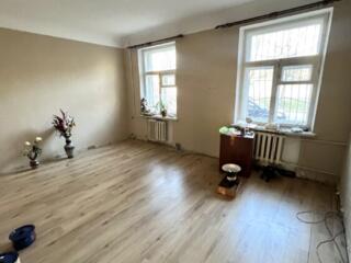 Продается 2х-комнатная СТАЛИНКА. Школа №11