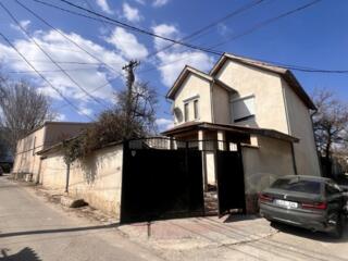 Casa 123 m2, încălzire autonomă.