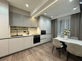 Apartament  de lux cu 3 dormitoare și terasă cu cea mai buna vedere ..