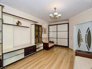 Chirie apartament spațios de 85mp cu 2 camere în centrul orașului ...