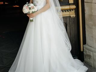 Продам свадебное платье