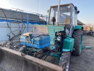 Продам трактор